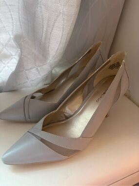 Bandalino grey pumps